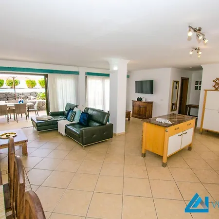 223 - Ventura By Now Ltd * Playa Blanca (Lanzarote)